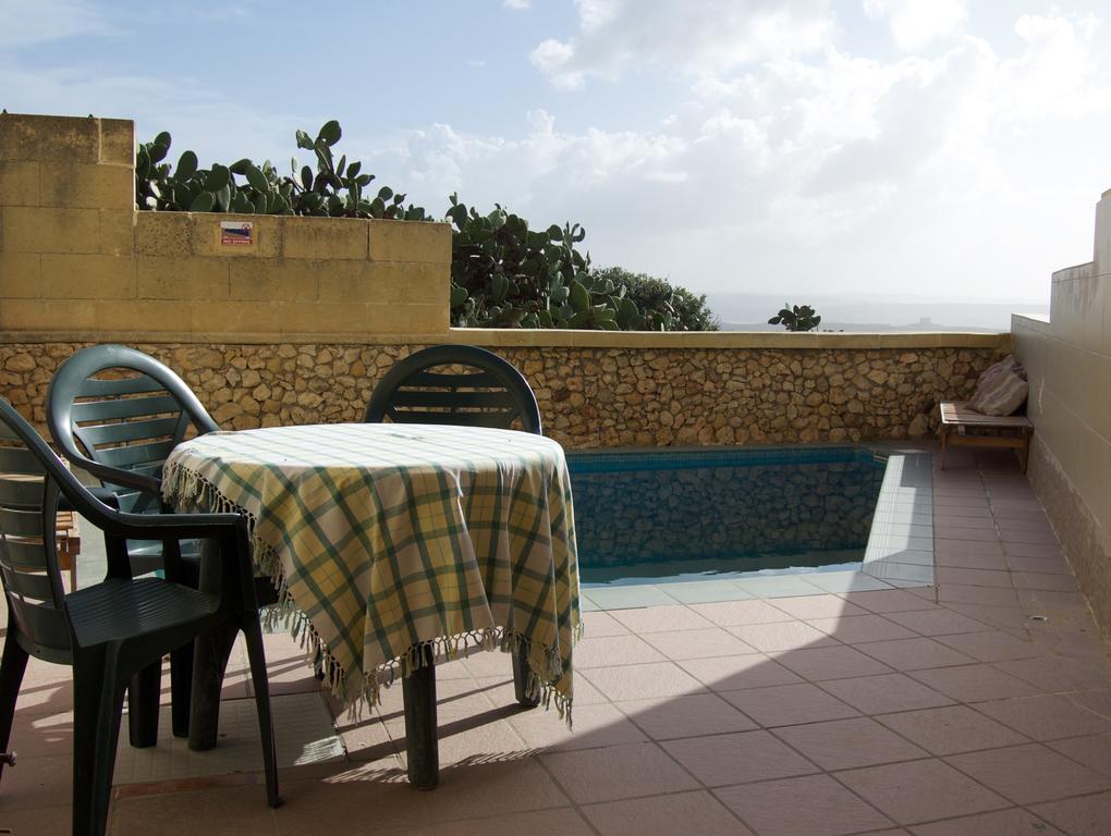 Ta'Kemmuna Hotel Qala Luaran gambar