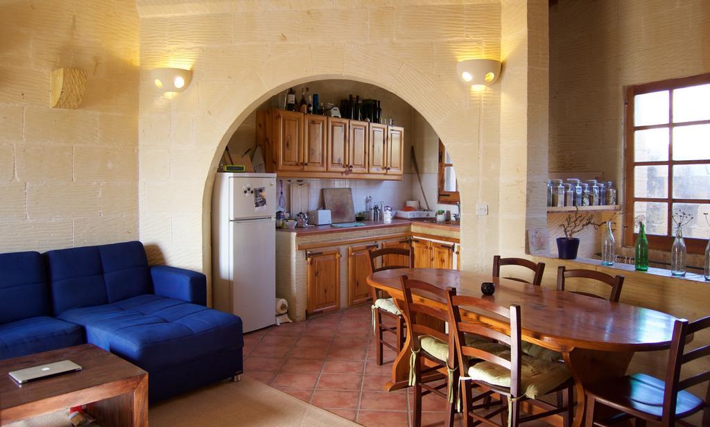 Ta'Kemmuna Hotel Qala Luaran gambar
